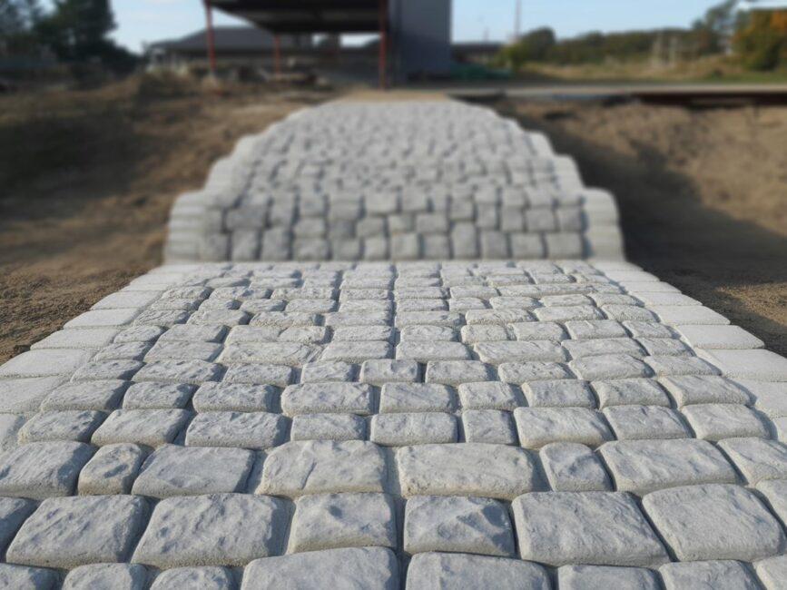 Fundament schodów kostka